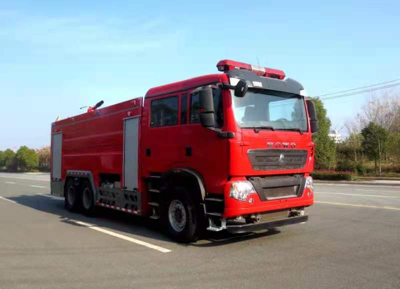 豪沃12噸泡沫消防車