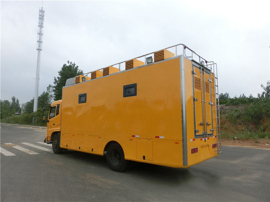 廂長6.4米東風(fēng)天錦 餐車